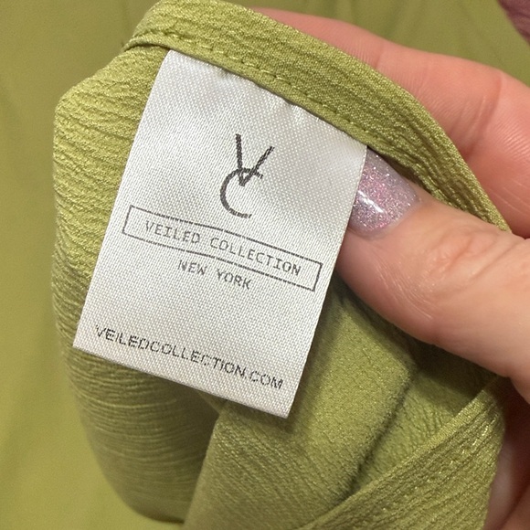 3-Piece Sleeveless Dress + Wrap Skirt + Abaya - Picture 6 of 7